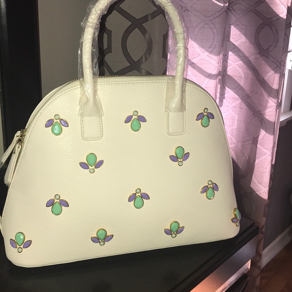 White satchel bag.